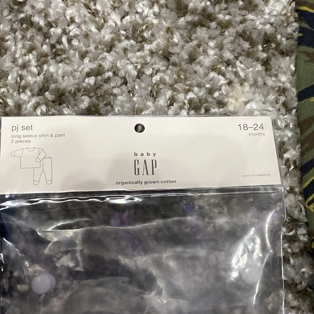 babyGap Baby Boy Camouflage Graphic Face Pajama Sleepwear Set 18-24 Months